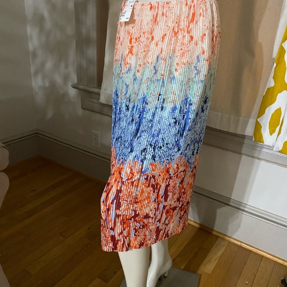 Women’s Long Skirt with elastic band waist - Picture 2 of 3